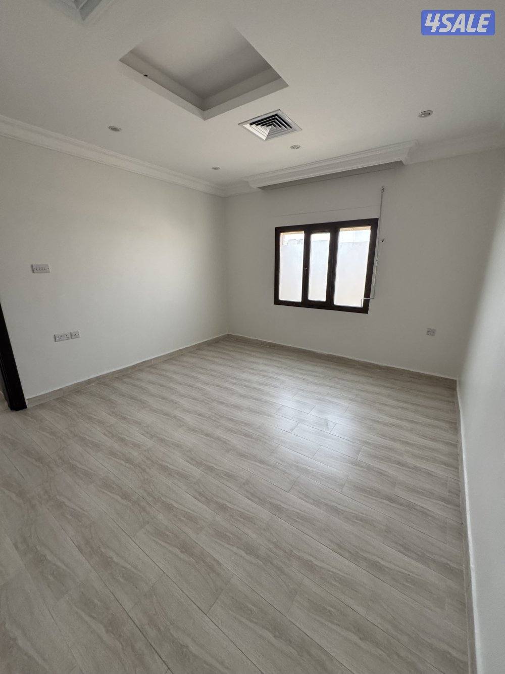 للإيجار شقة 3 غرف وحمامين وغرفة صغيرة ومطبخ عوايل فقط1