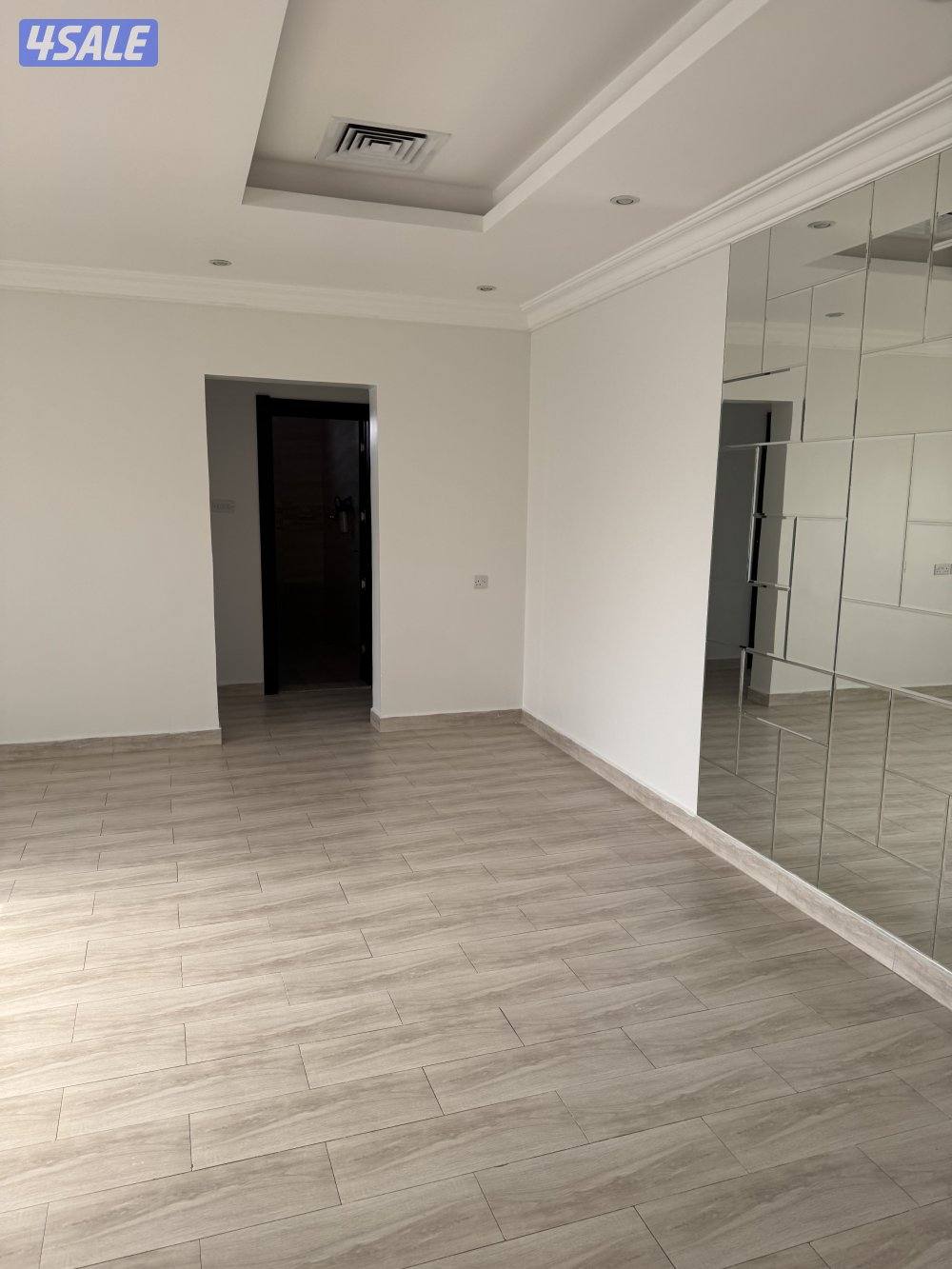 للإيجار شقة 3 غرف وحمامين وغرفة صغيرة ومطبخ عوايل فقط2