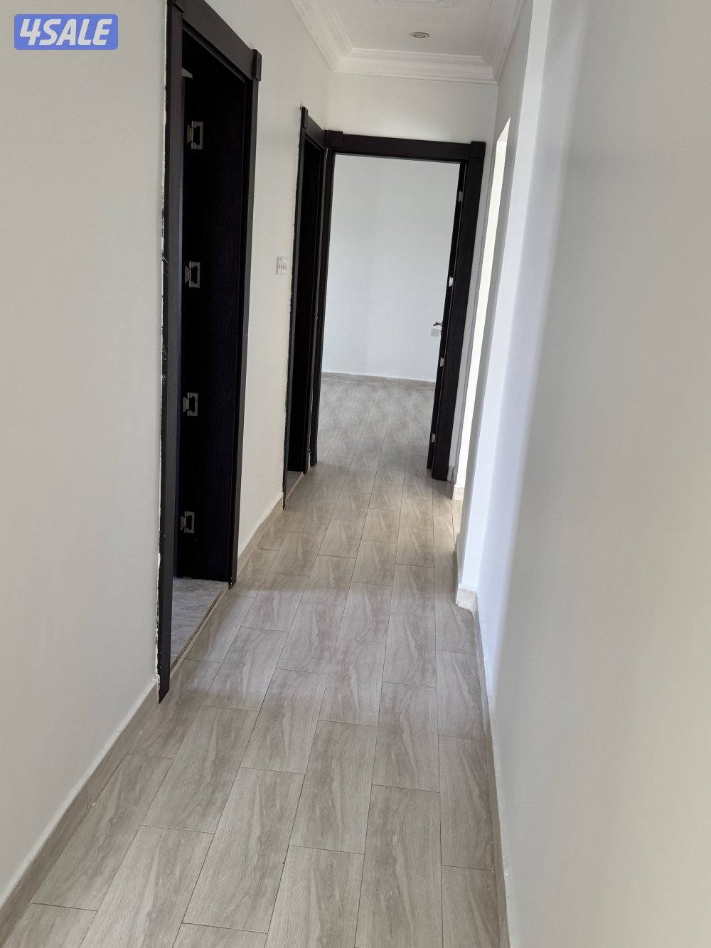 للإيجار شقة 3 غرف وحمامين وغرفة صغيرة ومطبخ عوايل فقط3