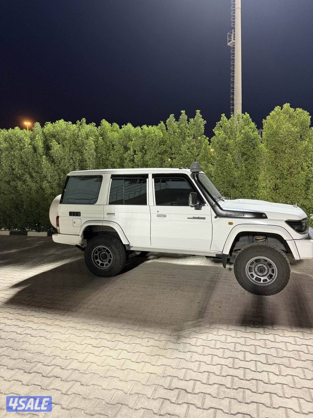 للبيع جيب نص موديل 20082