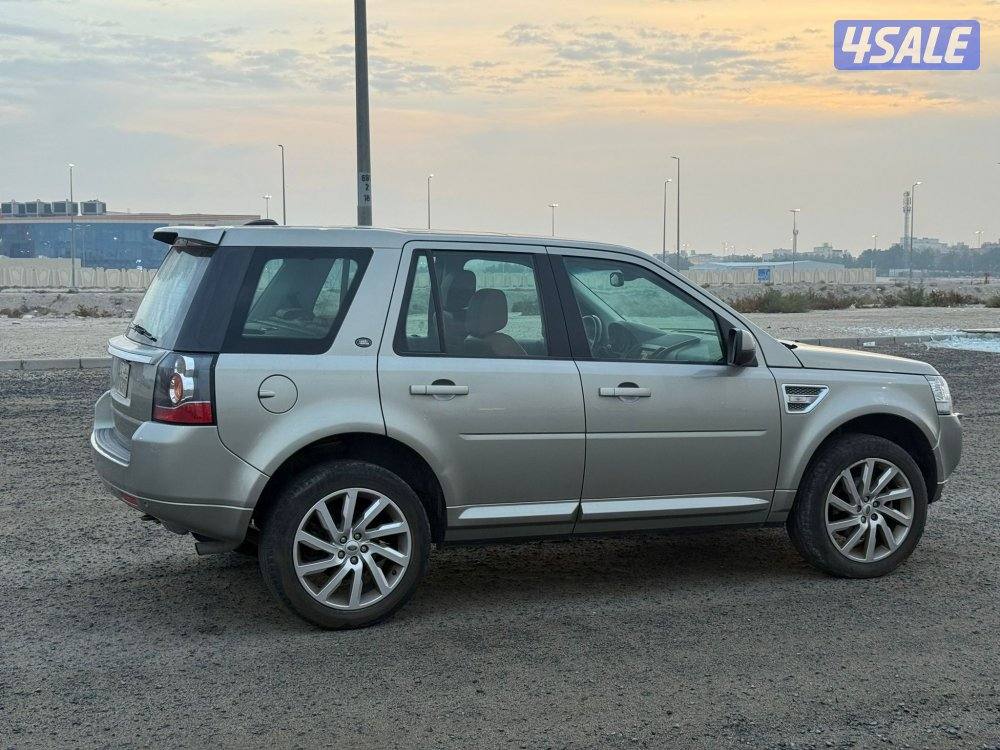 لاندروفر 2014 ال ار 211