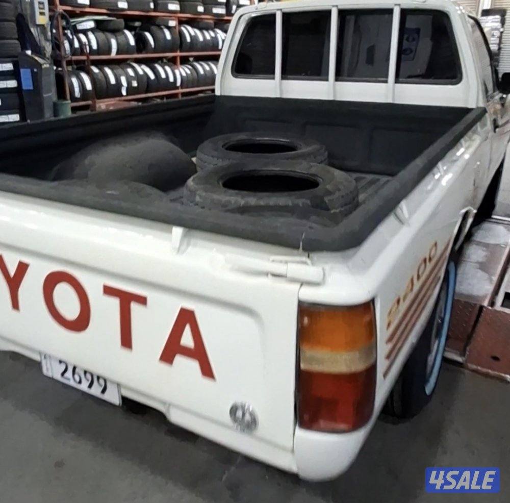 للبيع تويوتا هايلوكس موديل 91 نظيف5