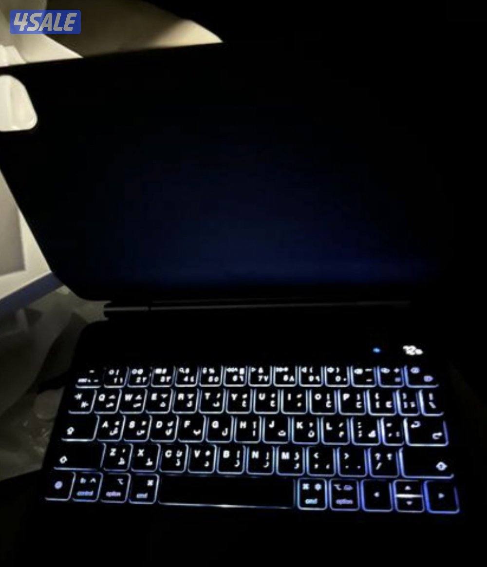 كفر كيبورد ايباد ( عربي / انجليزي ) ، شريكة SIA2