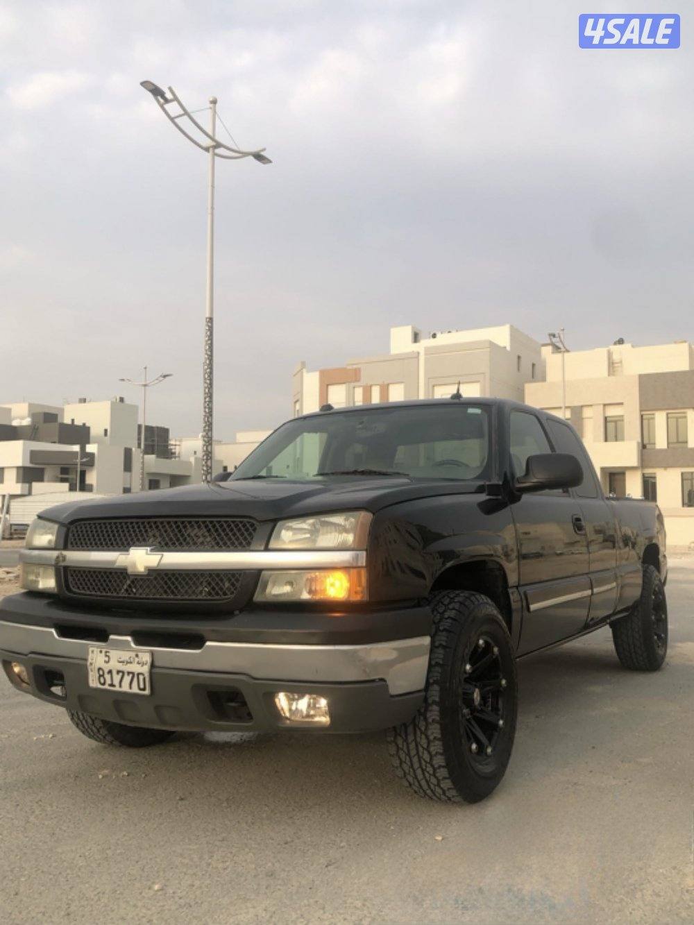 للبيع سلفرادو غماره ونص Z71 موديل ٢٠٠٤ دبل قير شغال تكييف ثلج0