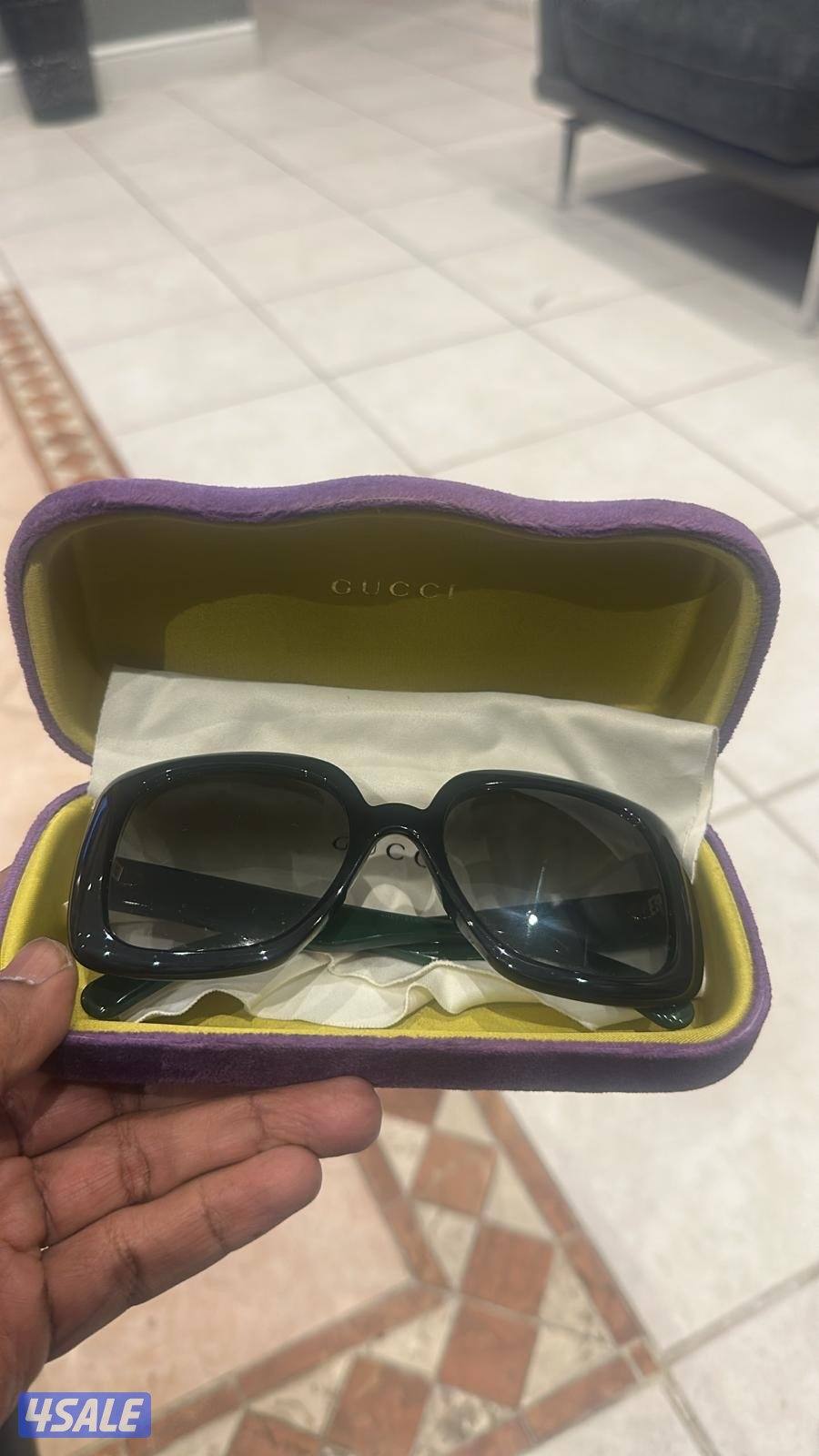 للبيع نظارة غوتشي أصليه0