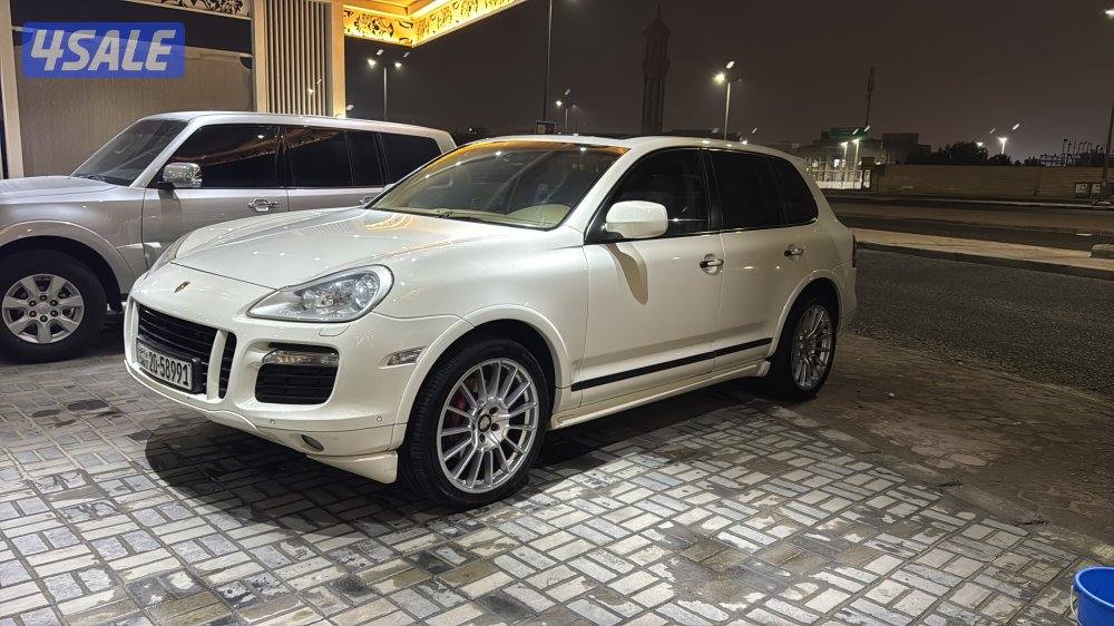 للبيع كايين GTS  واردالوكاله بحاله الوكاله كامل الموصفات ماشي 180 الف9