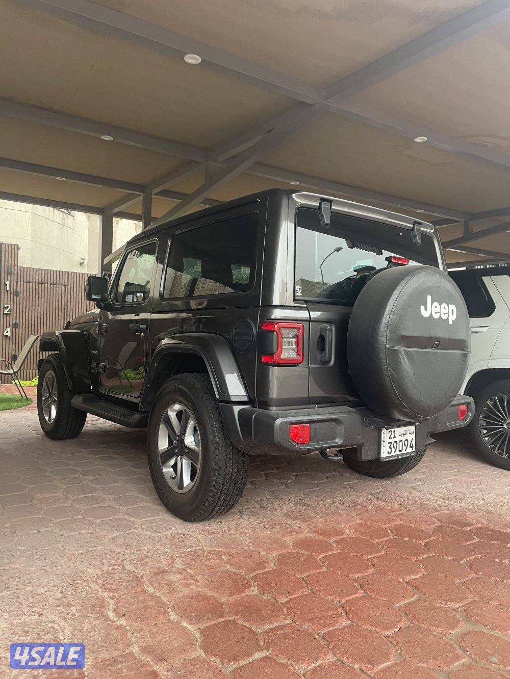 للبيع جيب رانجلر صحارى 20228