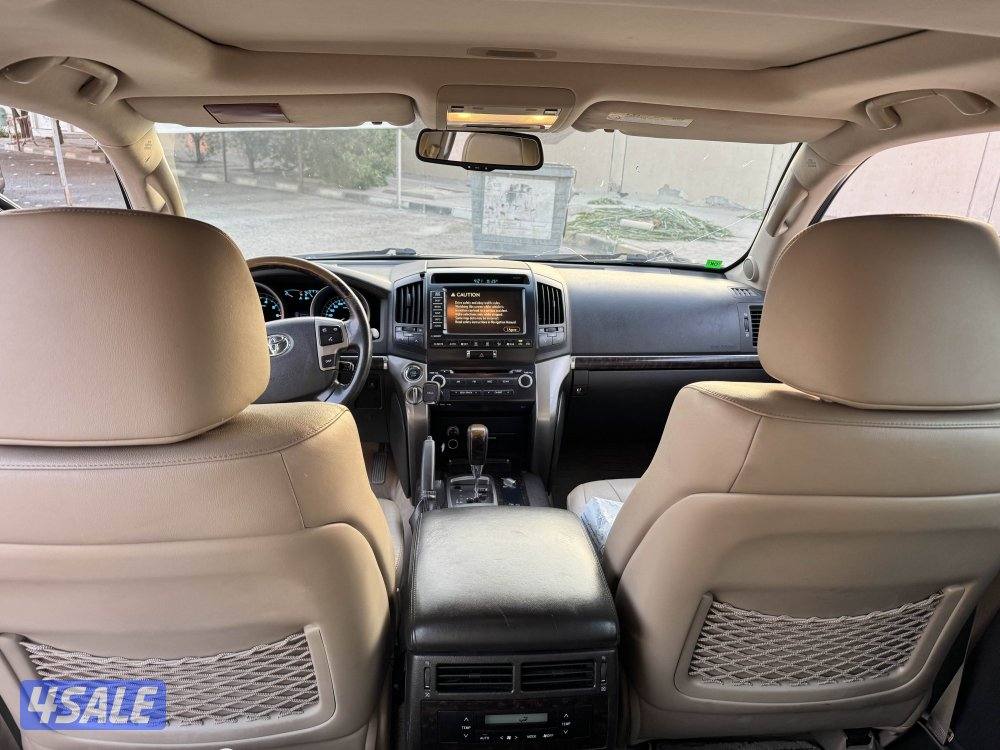 Land Cruiser4