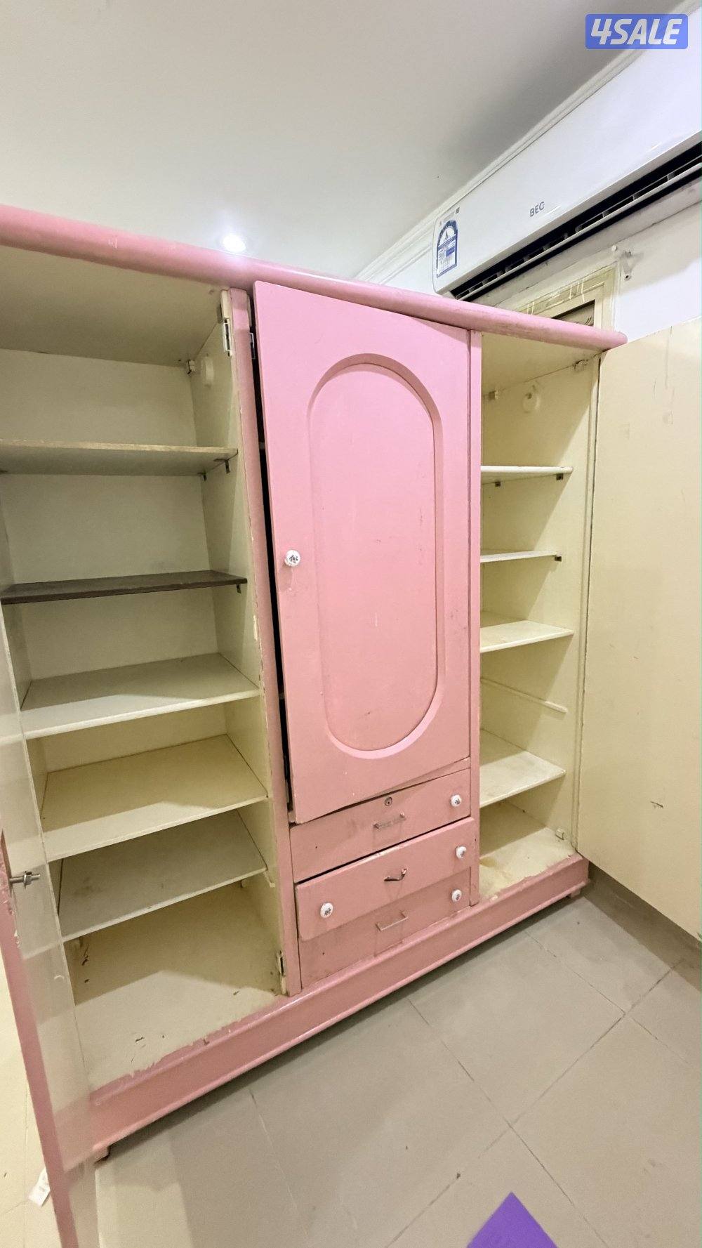 cabinet 3 doors1