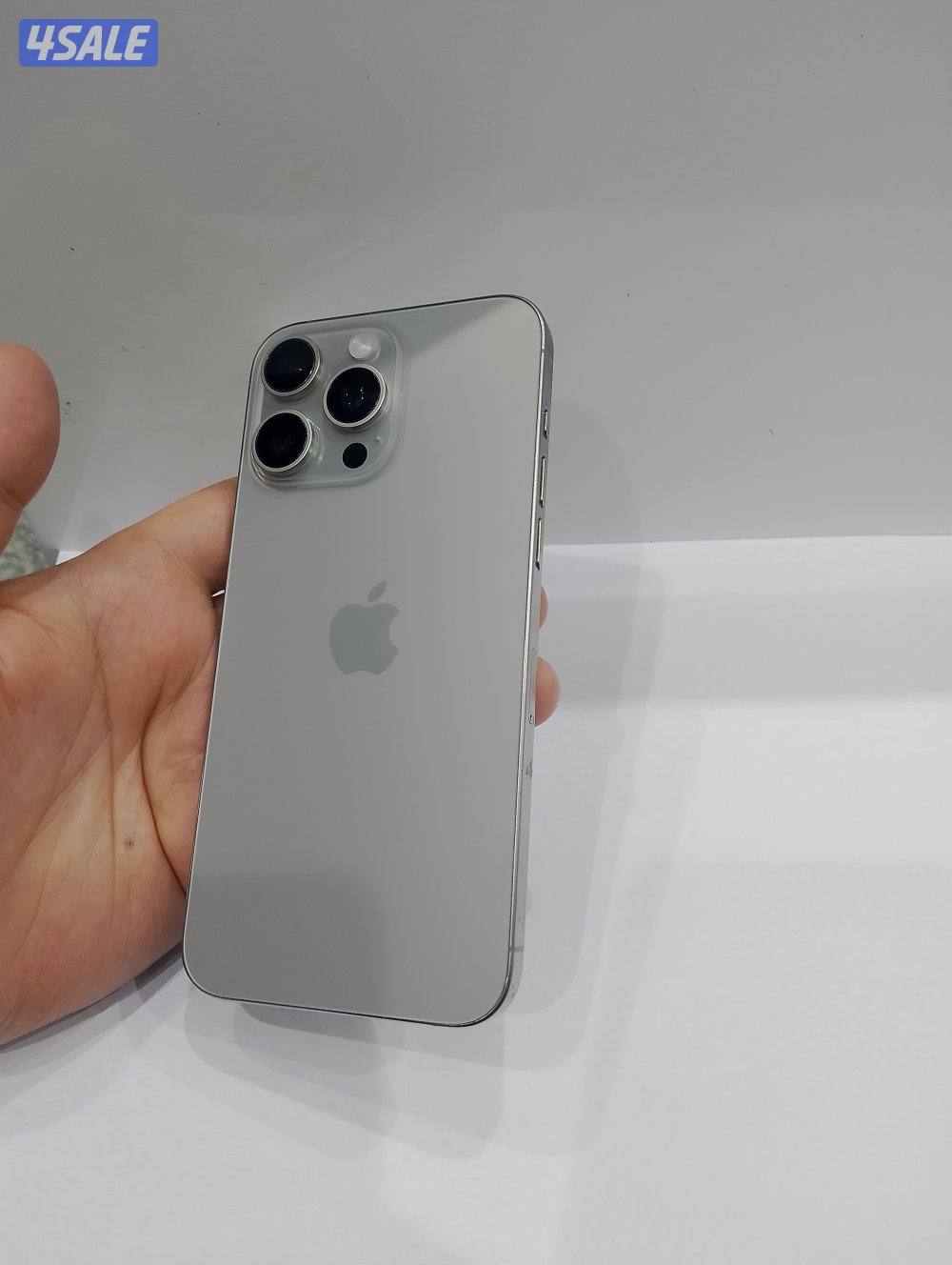 ايفون 15pro max جيجا 2561