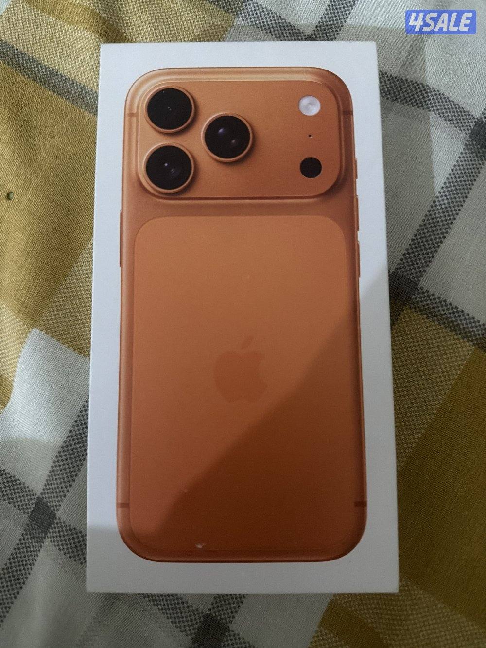 ايفون 17 برو 256 نظيف مستعمل معاه 7 كفرات جديده0