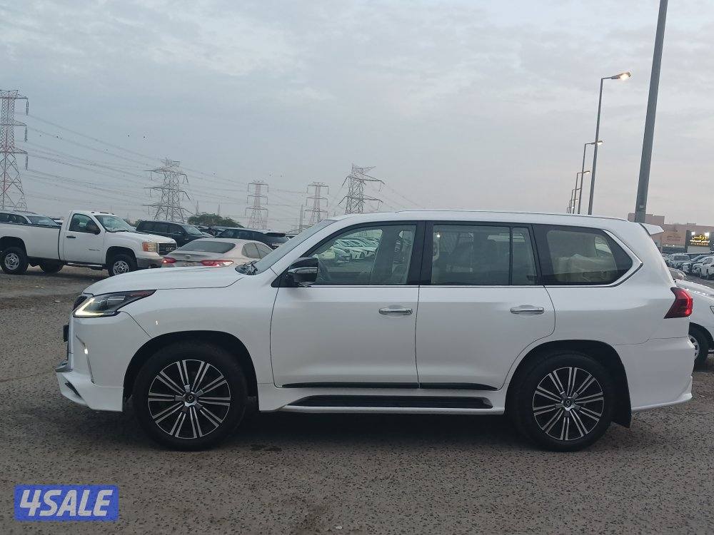 جيب لكزس LX570 موديل 2017 صبغ الوكالة3