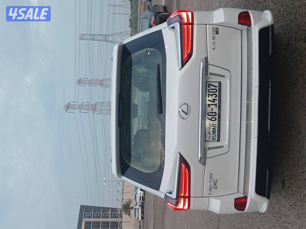 جيب لكزس LX570 موديل 2017 صبغ الوكالة5