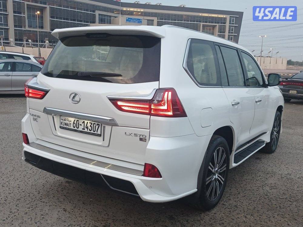 جيب لكزس LX570 موديل 2017 صبغ الوكالة4