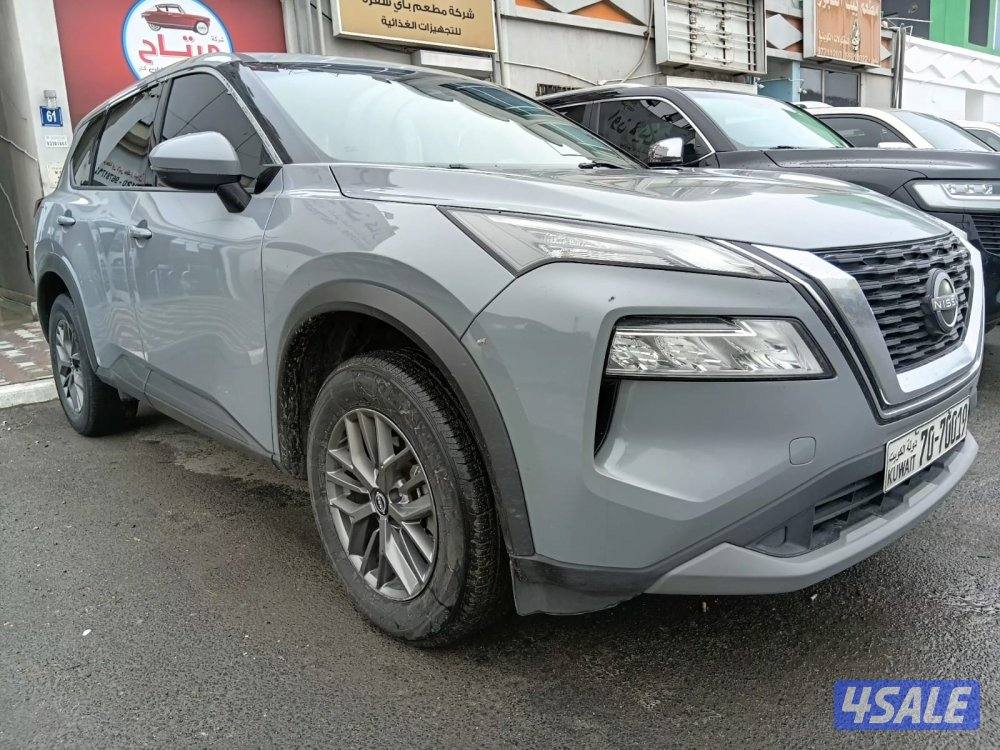 نيسان أكس تريل موديل 2023 ماشي 140 الف صبغ الوكالة شرط الفحص4