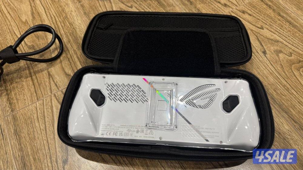 جهاز ASUS ROG ALLY Z1 EXTREME1