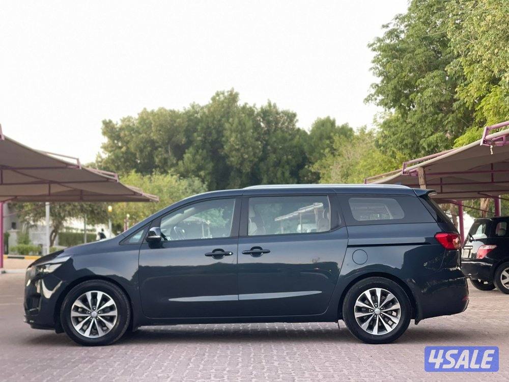 كيا كرنفال - موديل / 2017 - عداد / 106 الف كم - بحاله ممتازه4