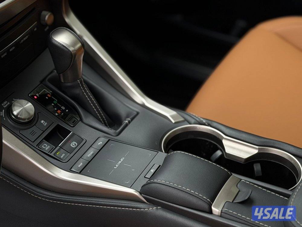 للبيع لكزس NX300 موديل 2020 وارد الساير12