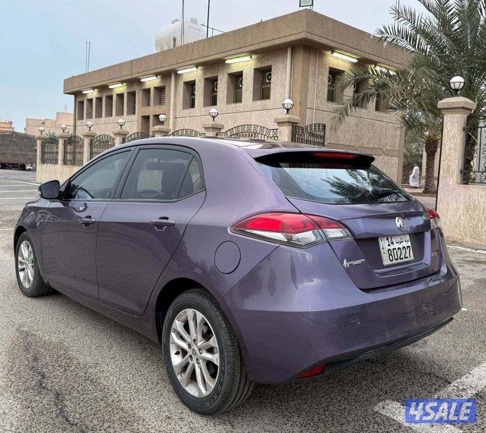 قمة في النظافة MG5 ماشي 20 الف فقط 4 سلندر 1500 سي سي مكيف بارد ب ١٢٠٠6