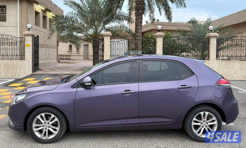 قمة في النظافة MG5 ماشي 20 الف فقط 4 سلندر 1500 سي سي مكيف بارد ب ١٢٠٠7