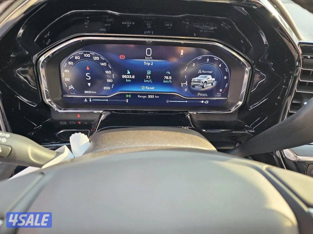 Chevrolet Silverado-1500 LT8