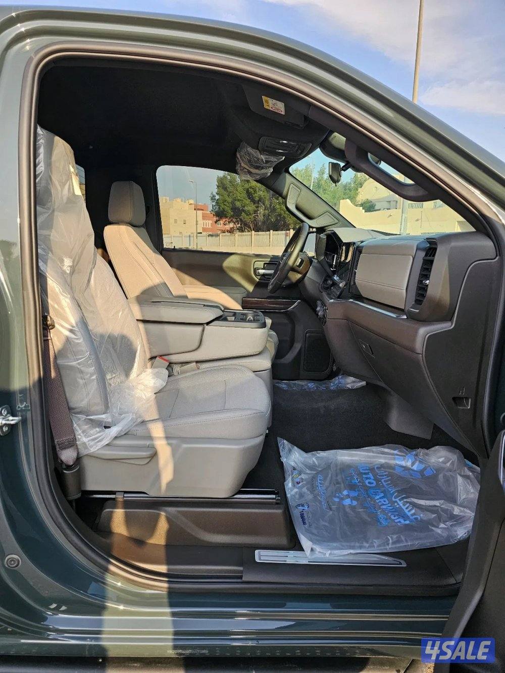 Chevrolet Silverado-1500 LT12