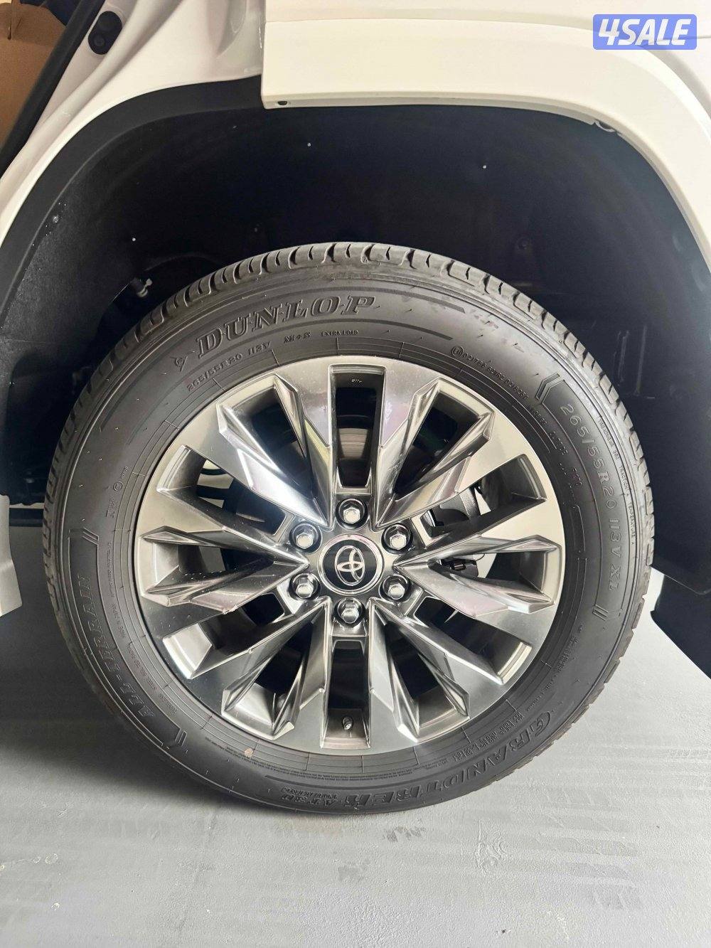 Land Cruiser (2025) 20' Wheels / Tires2