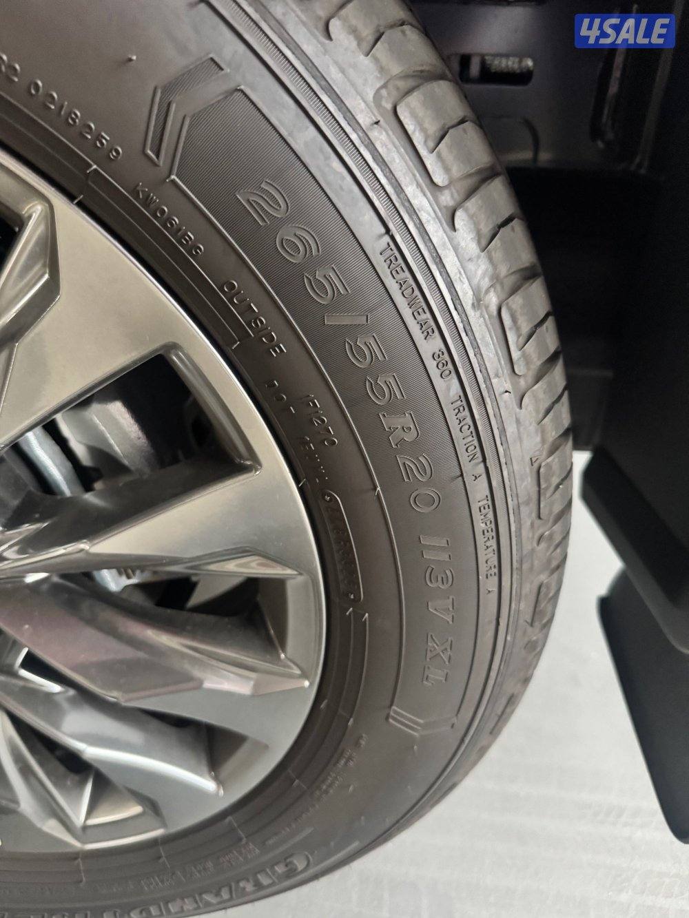 Land Cruiser (2025) 20' Wheels / Tires3