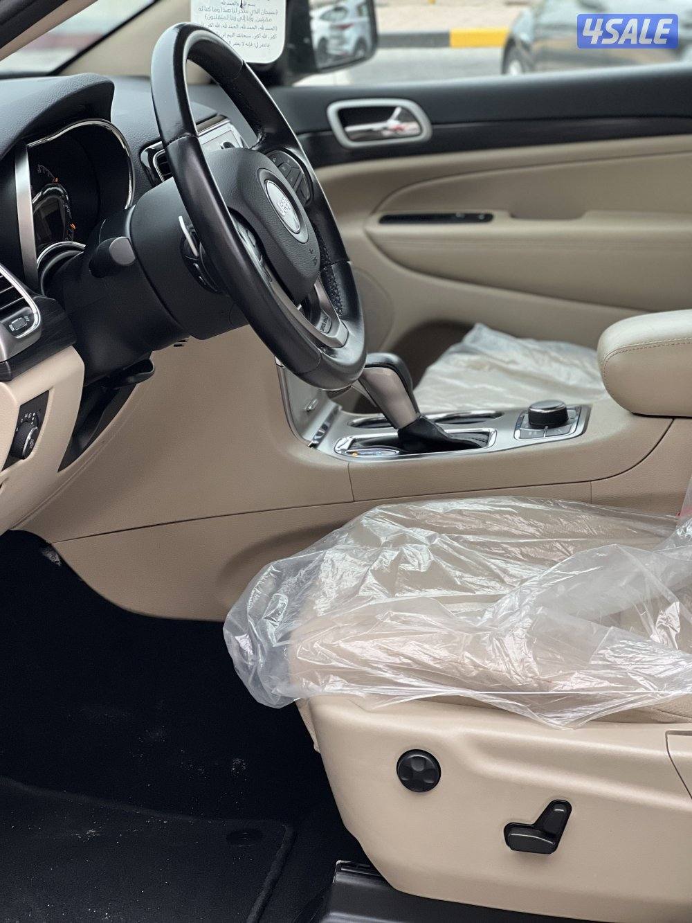 للبيع جراند شيروكي بحالة ممتازة15