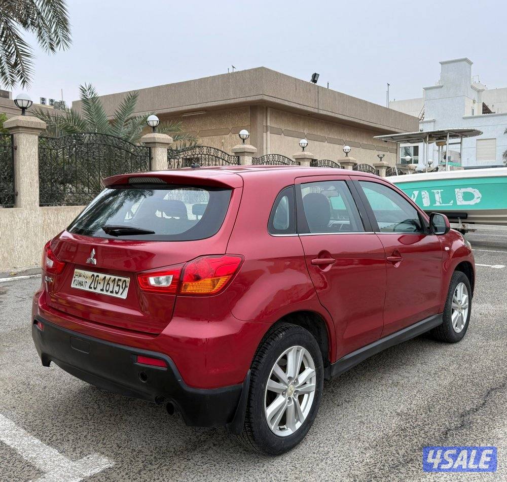 بحالة ممتازة جيب ميتسوبيشي ASX موديل 2012 ماشي 120 الف فقط محرك 4 سلند3