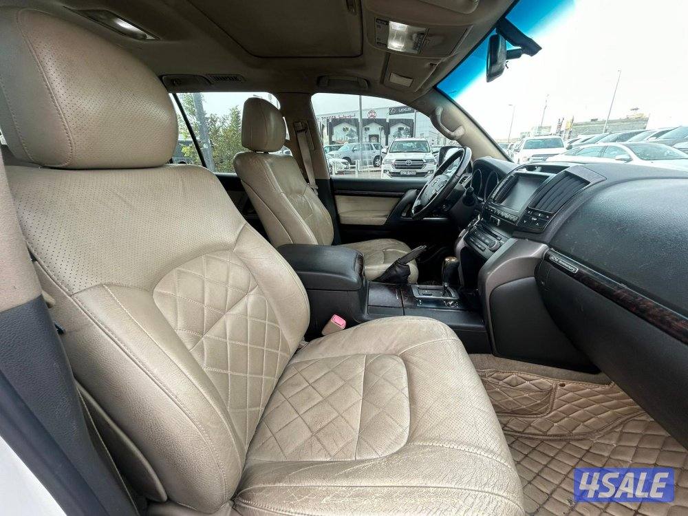 لاند كروزر VXR -V85