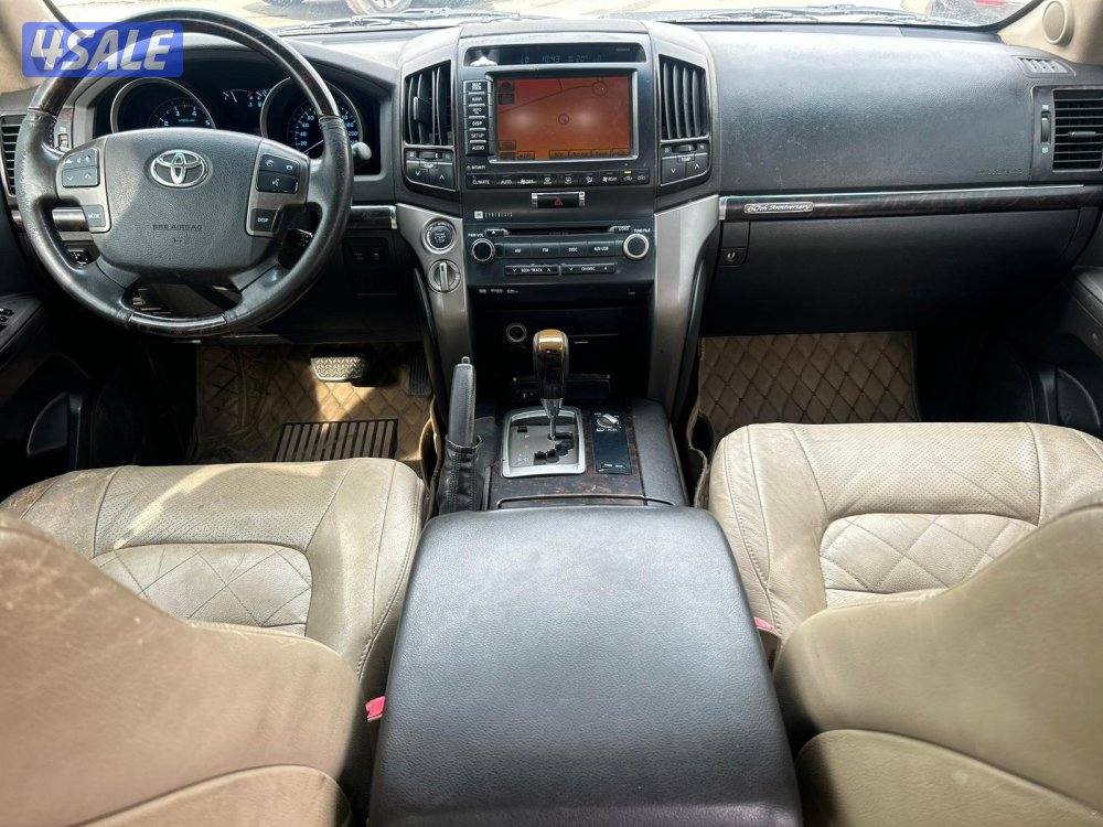 لاند كروزر VXR -V86