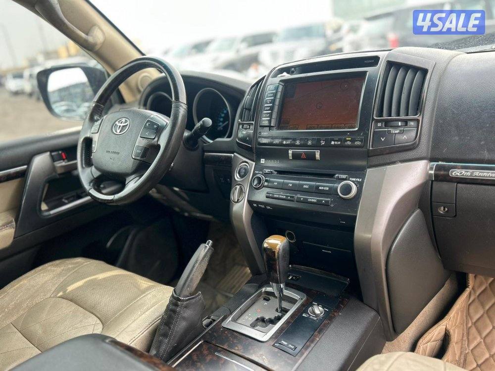 لاند كروزر VXR -V87