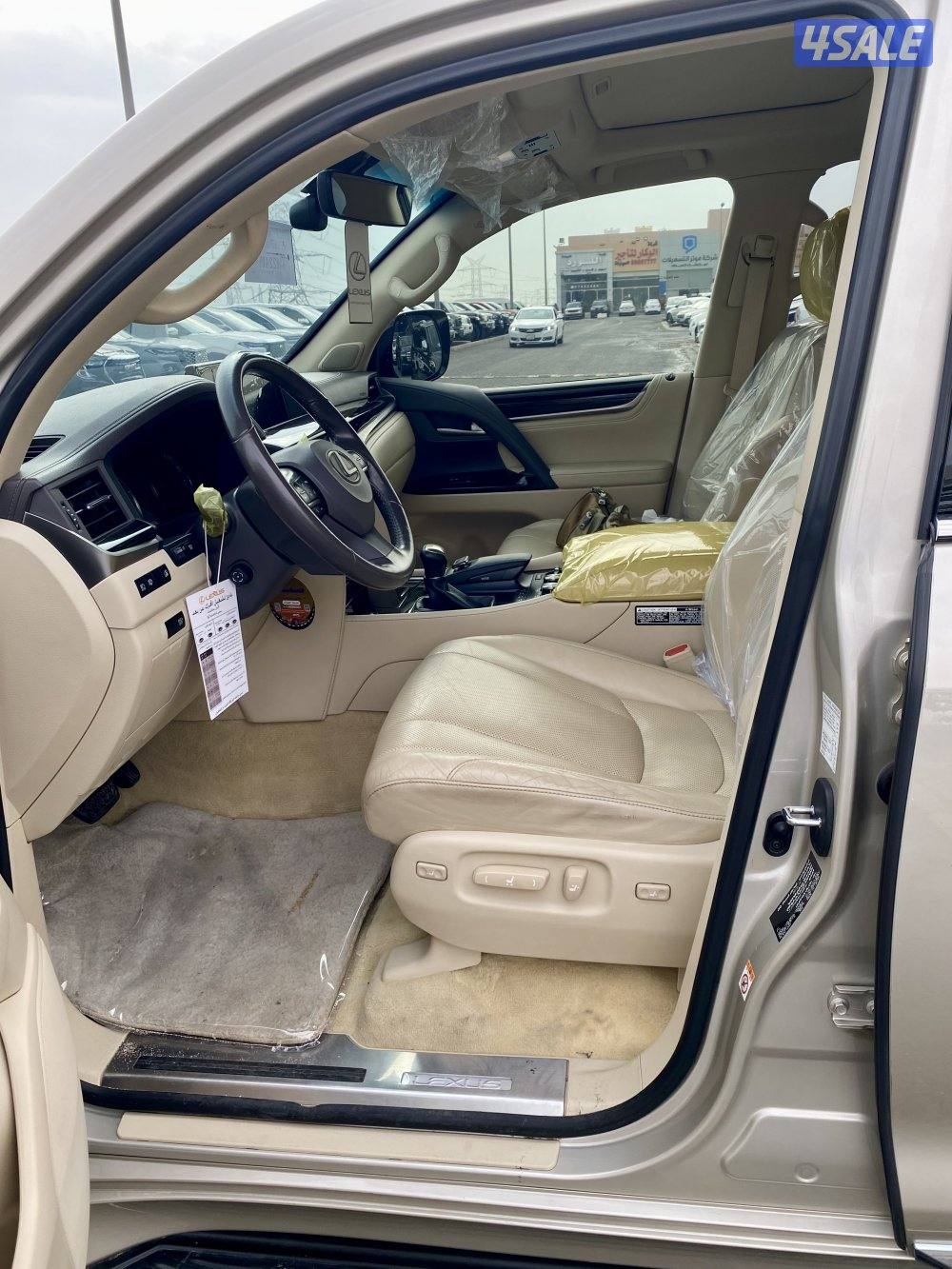 لكزس LX570 الساير موديل 2016 عداد 1197