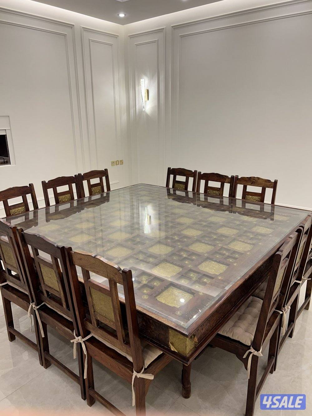 طاوله طعام ڤنتج ديزاين هندي مترين ب مترين ١٢ كرسي3