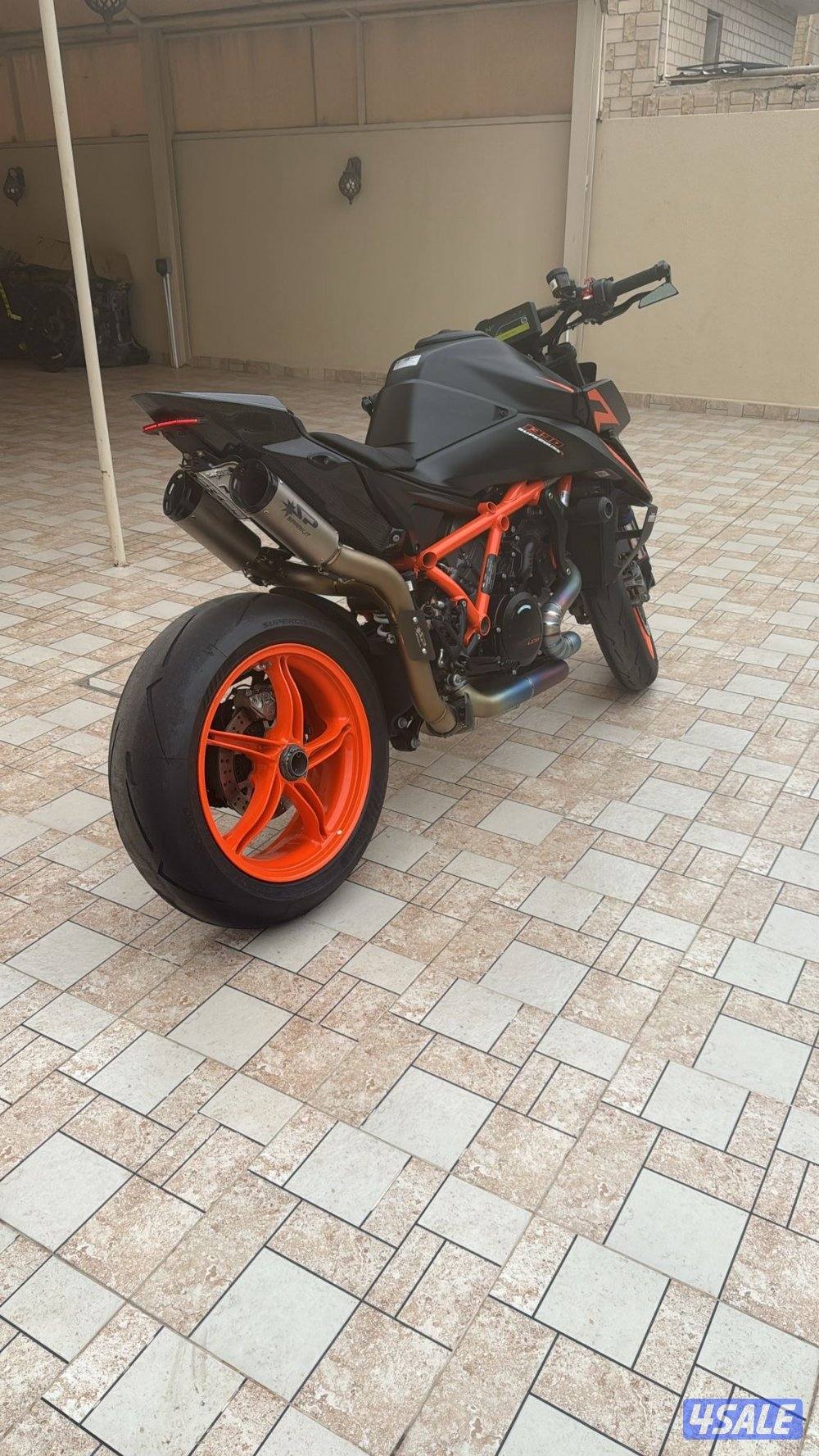 KTM 1390 SUPERDUKE1