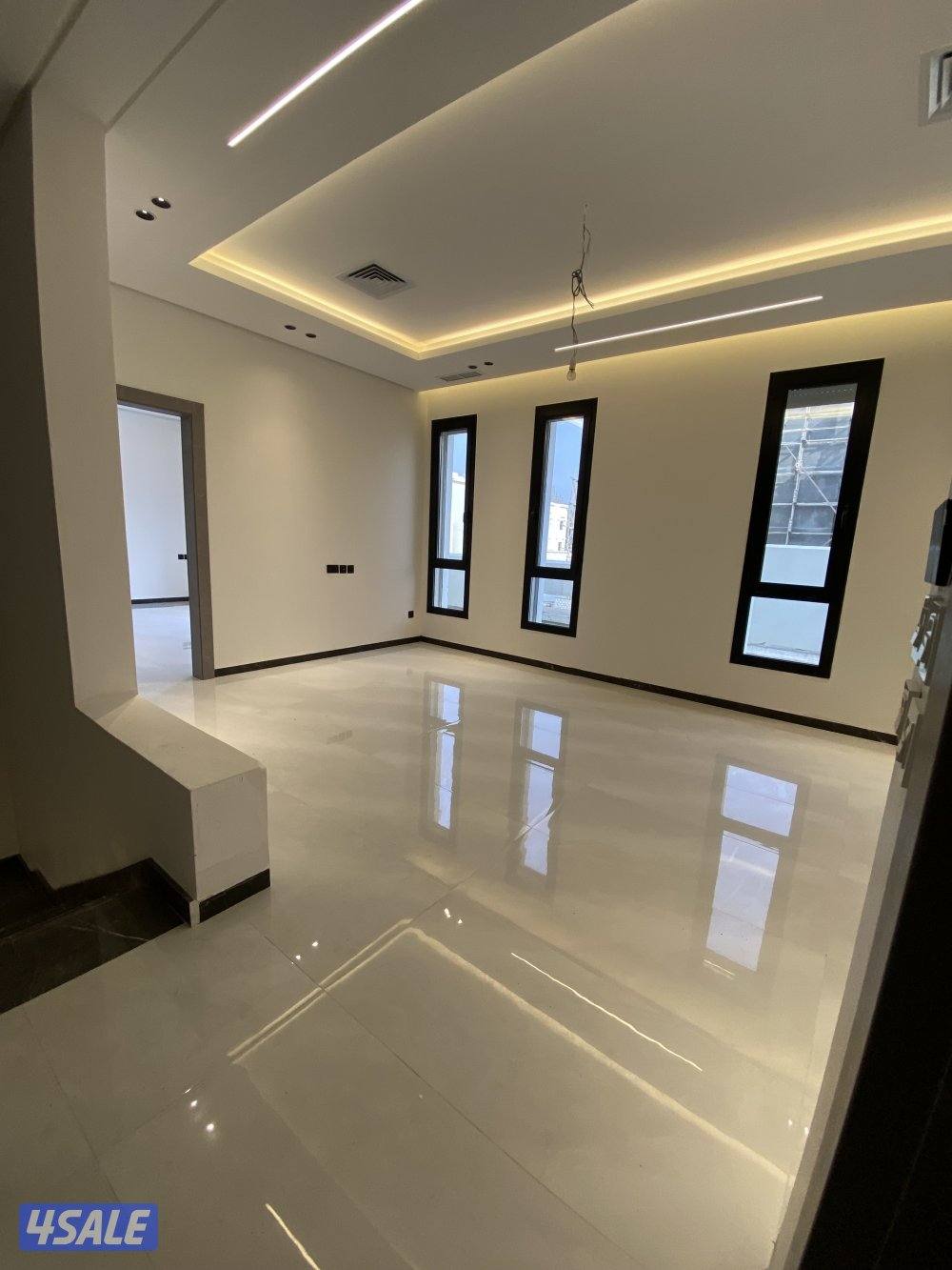 للايجار دوررين ارضي واول دوبلكس اول ساكن جابر الاحمدق٧2