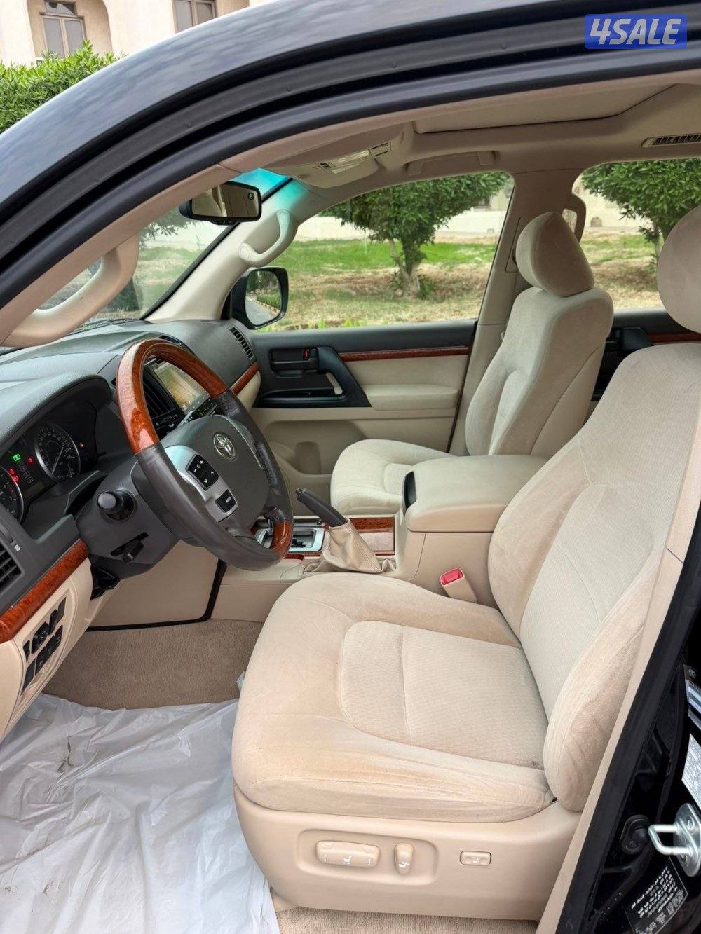 تويوتا لاندكروزر 2015 سته سلندر V68