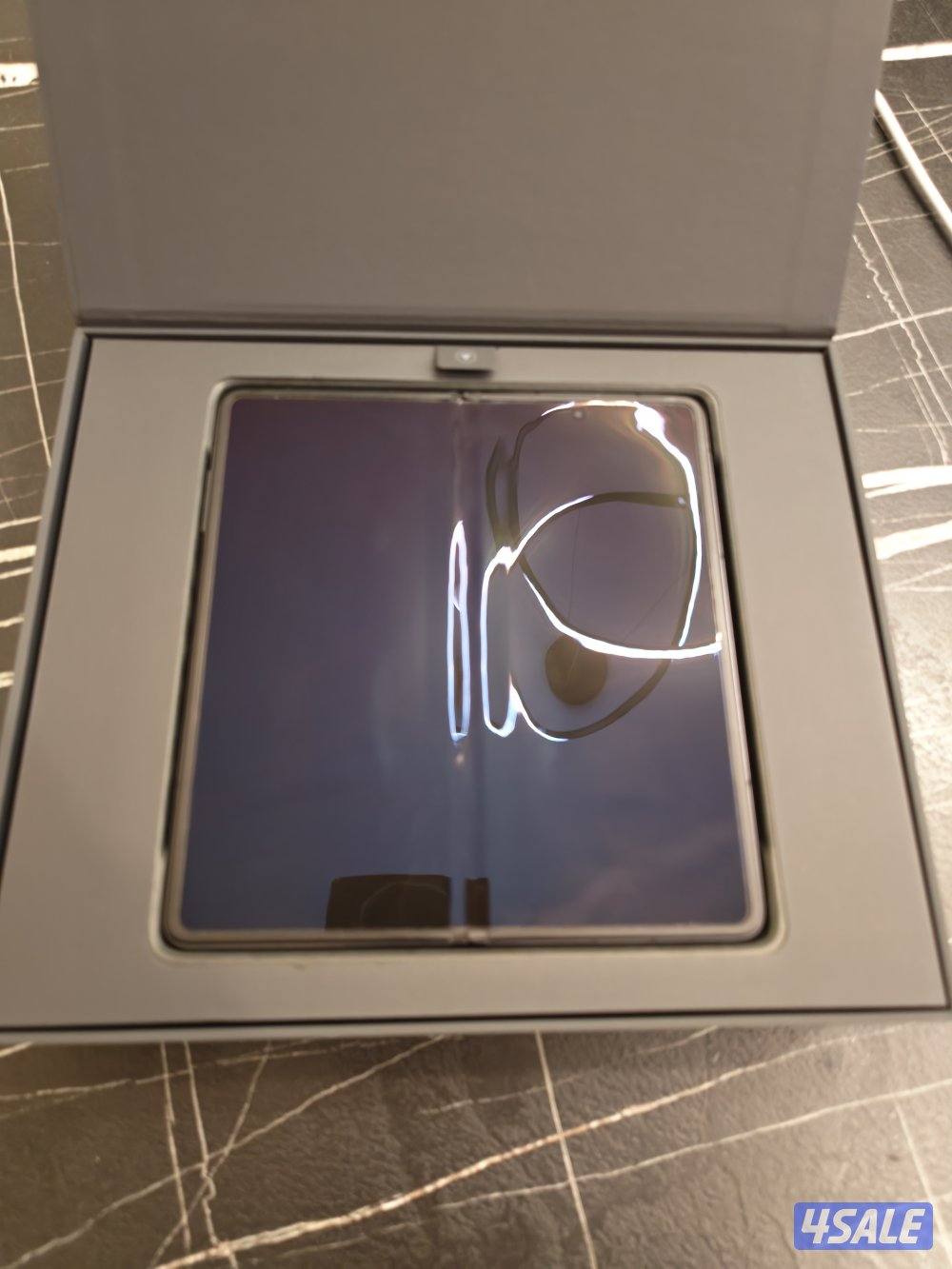 Honor Magic V3 green color with Mate Protection1