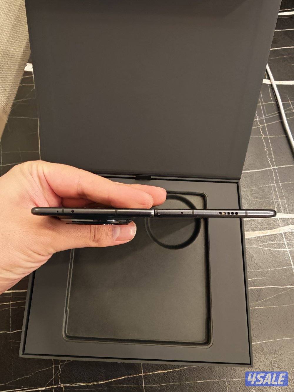 Honor Magic V3 green color with Mate Protection5