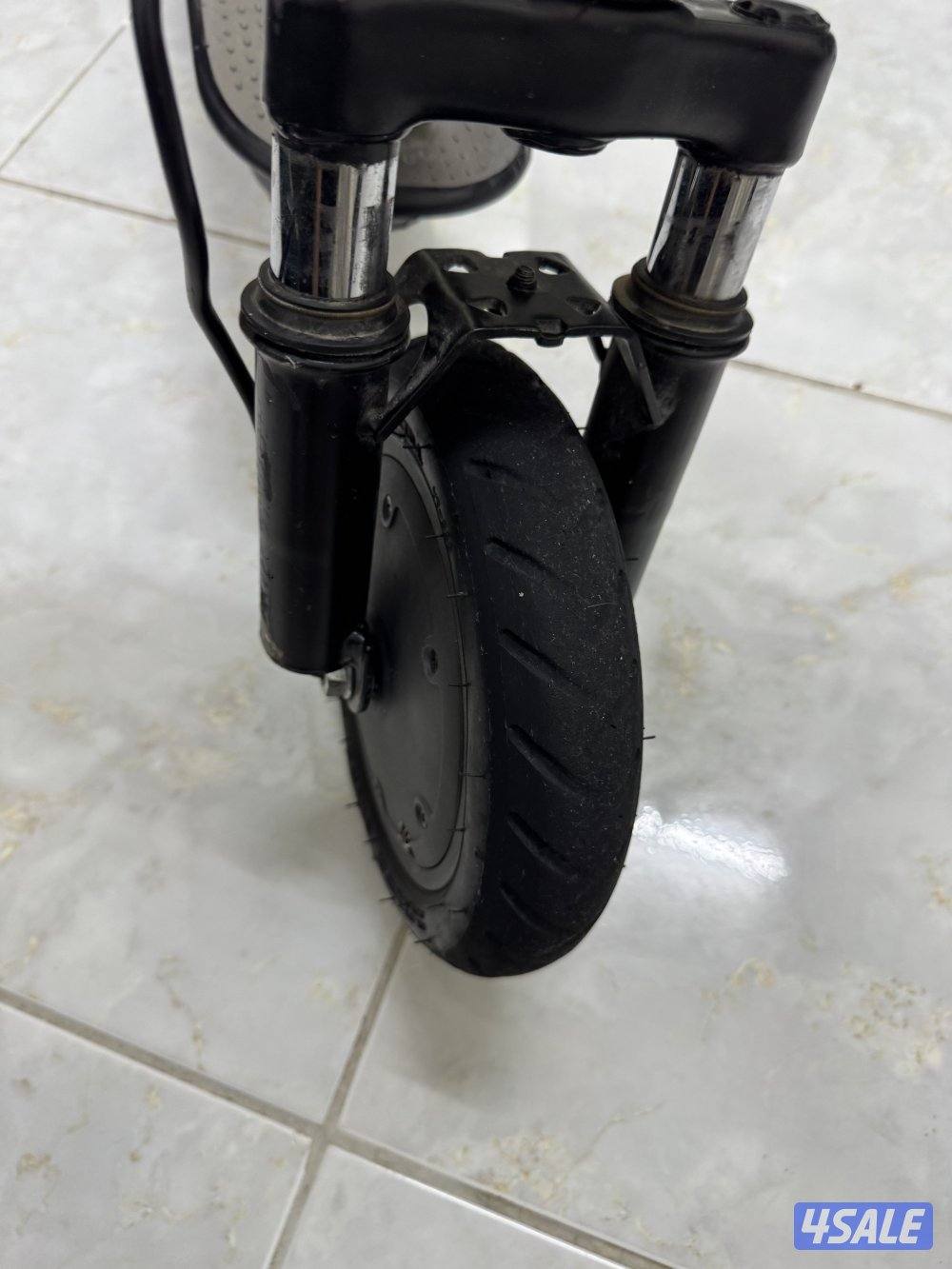 Electronic Scooter For Sale In Excellent condition5