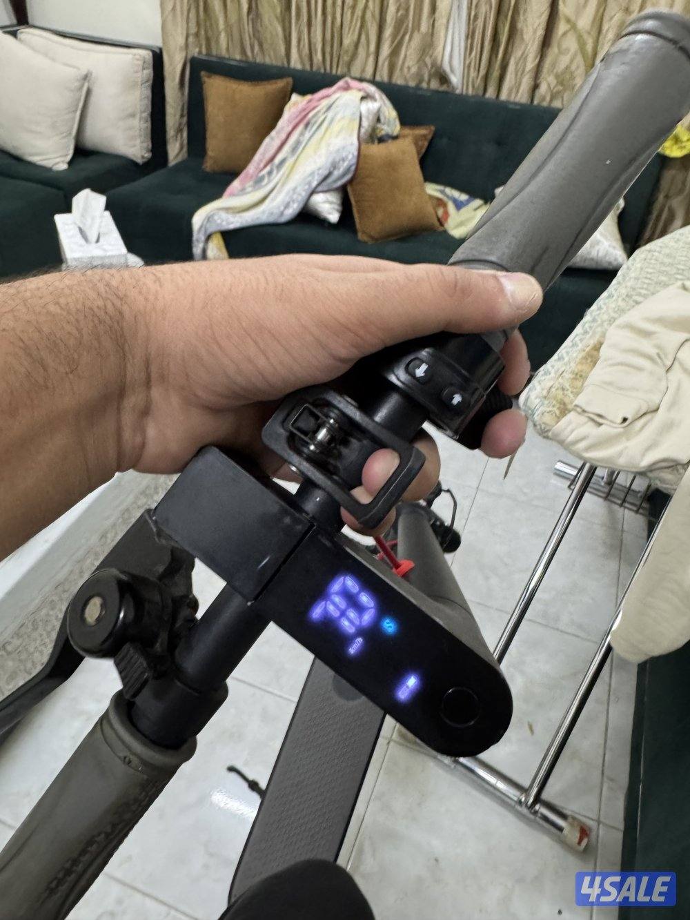 Electronic Scooter For Sale In Excellent condition12