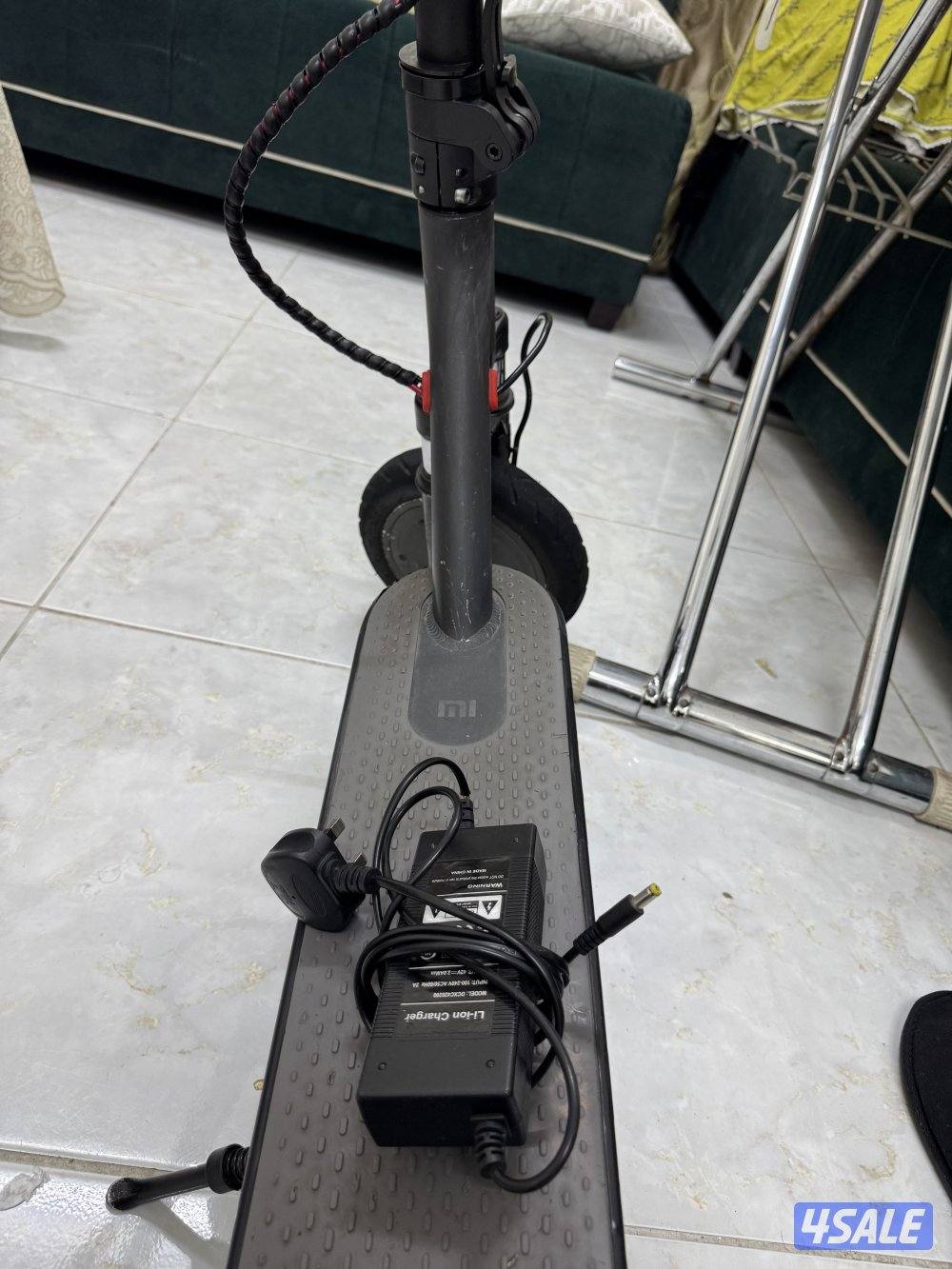 Electronic Scooter For Sale In Excellent condition13