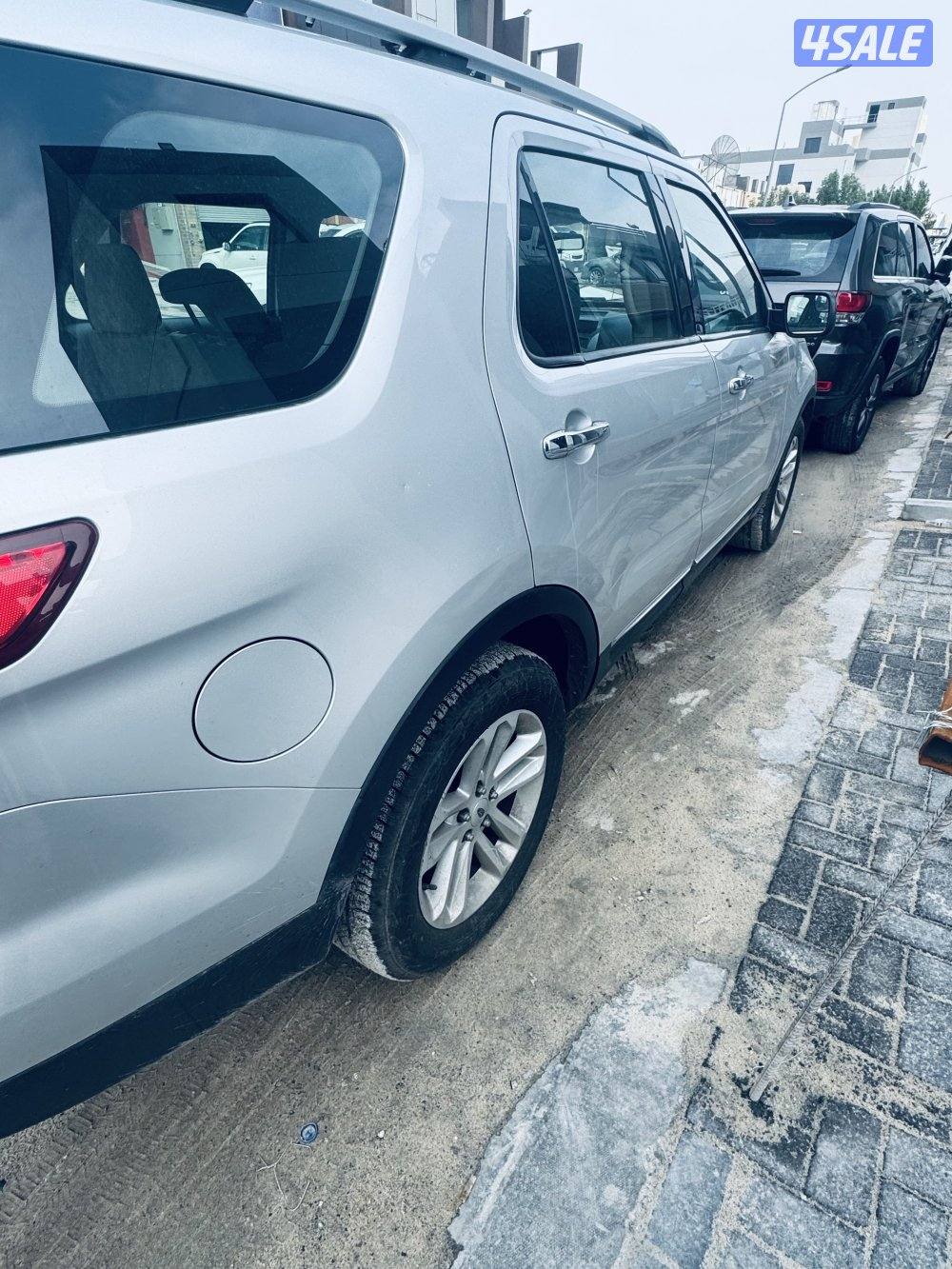 بحالة الوكالة جيب فورد اكسبلورر 20124