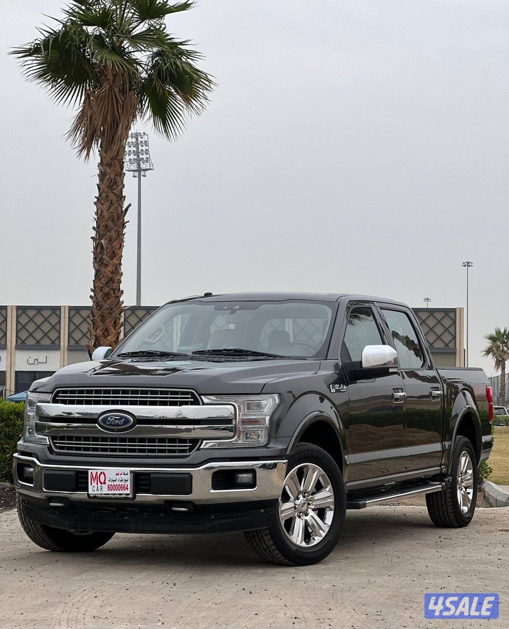 وانيت لاريت بحاله ممتازه صبغ الوكاله 20200