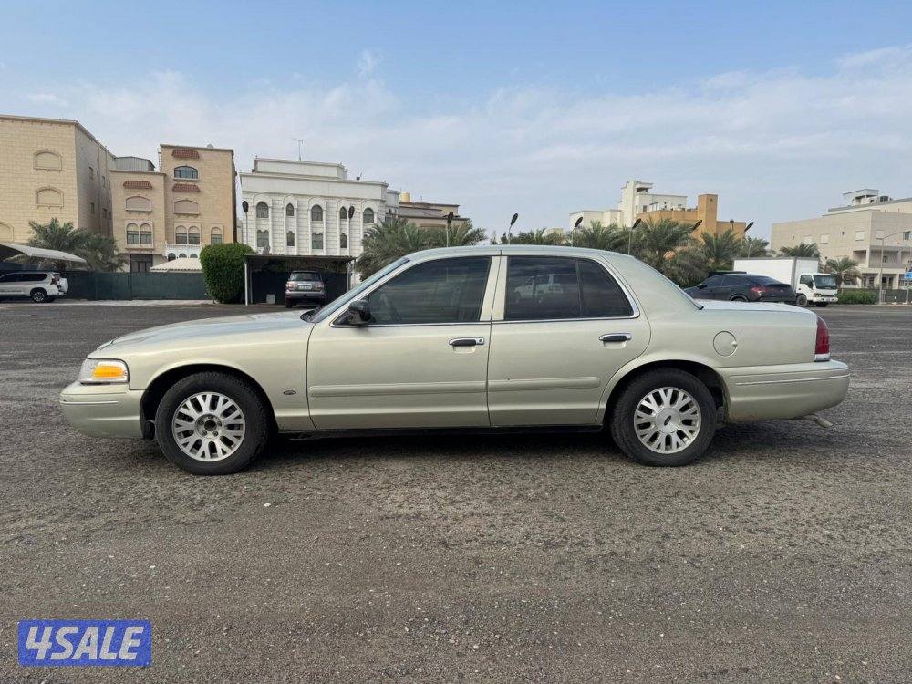 فورد فيكتوريا ٢٠٠٤2