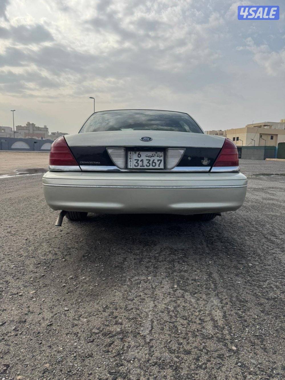 فورد فيكتوريا ٢٠٠٤3