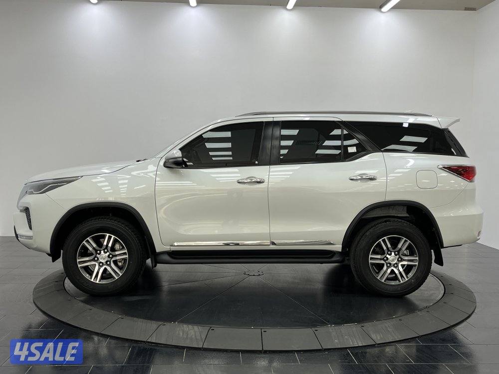 TOYOTA FORTUNER_N 23FT4H_U2