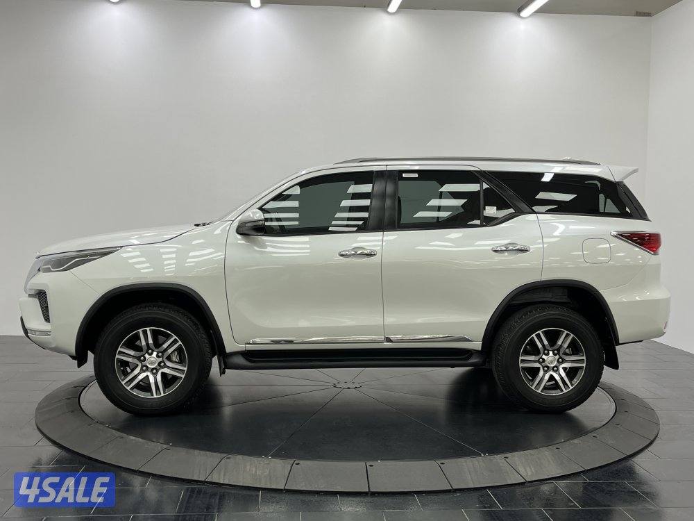 TOYOTA FORTUNER_N 23FT4H_U2