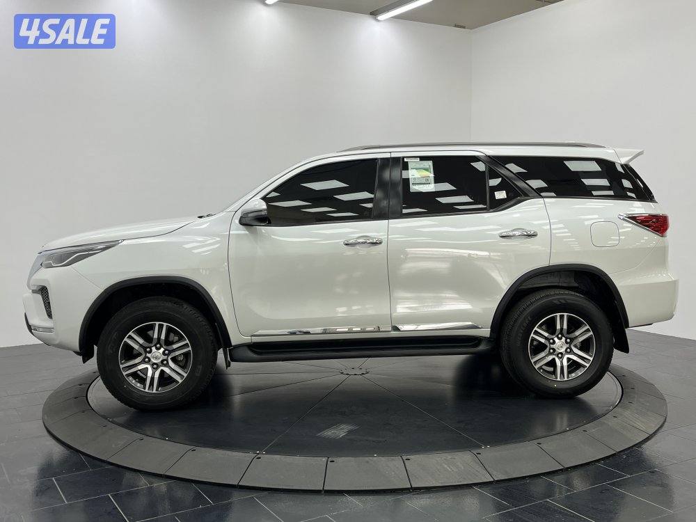 TOYOTA FORTUNER_N 23FT4H_U2